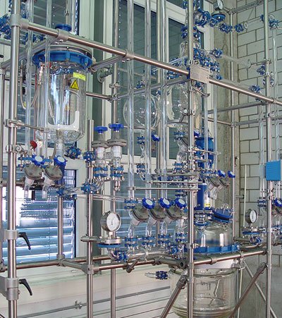 50 liter glass pilot reactor with overhead