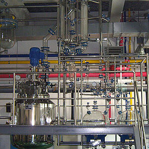 1000 Liter Tieftemperatur Reaktor mit Glasaufbau