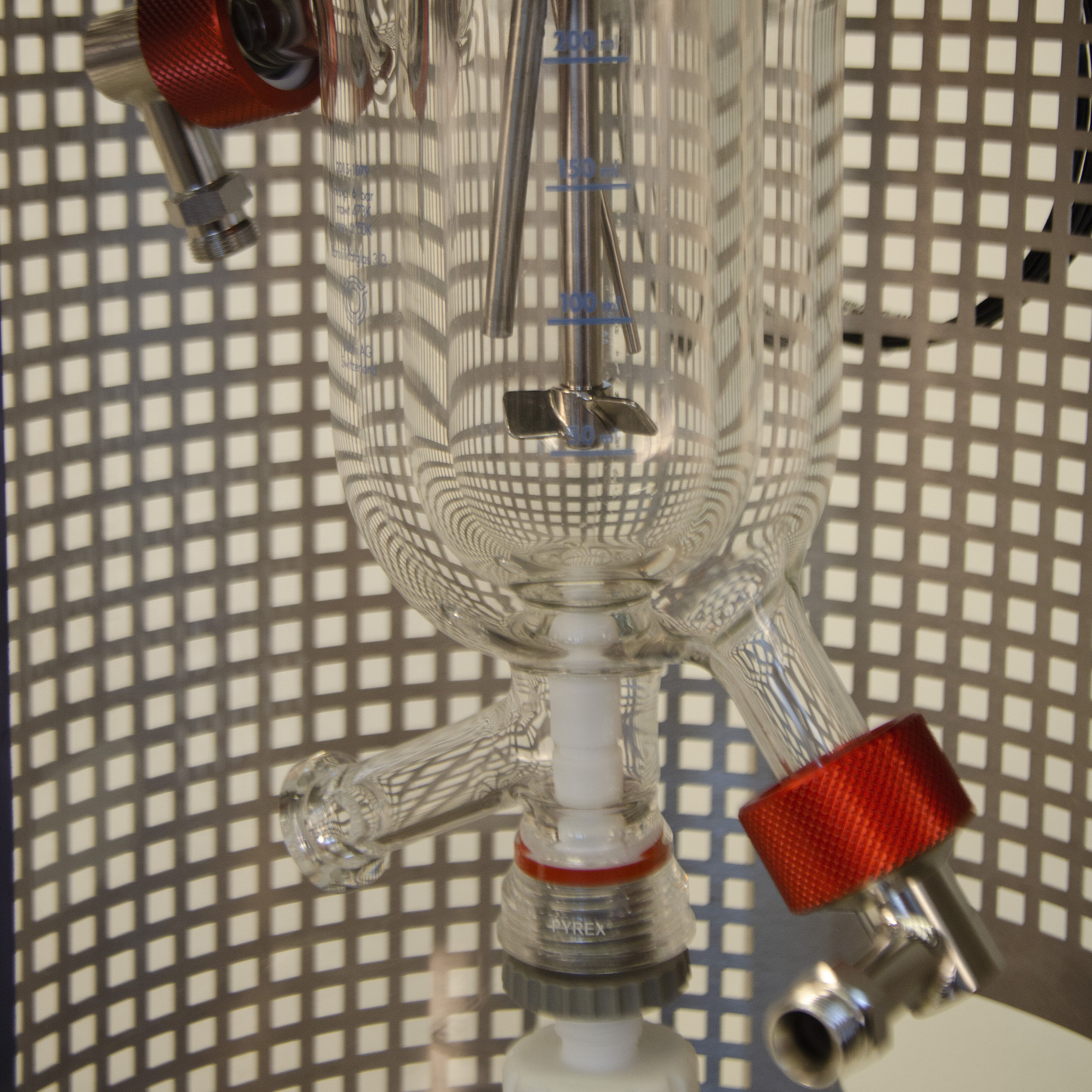 Visuelle Prozesskontrolle im Glas Druckreaktor 
