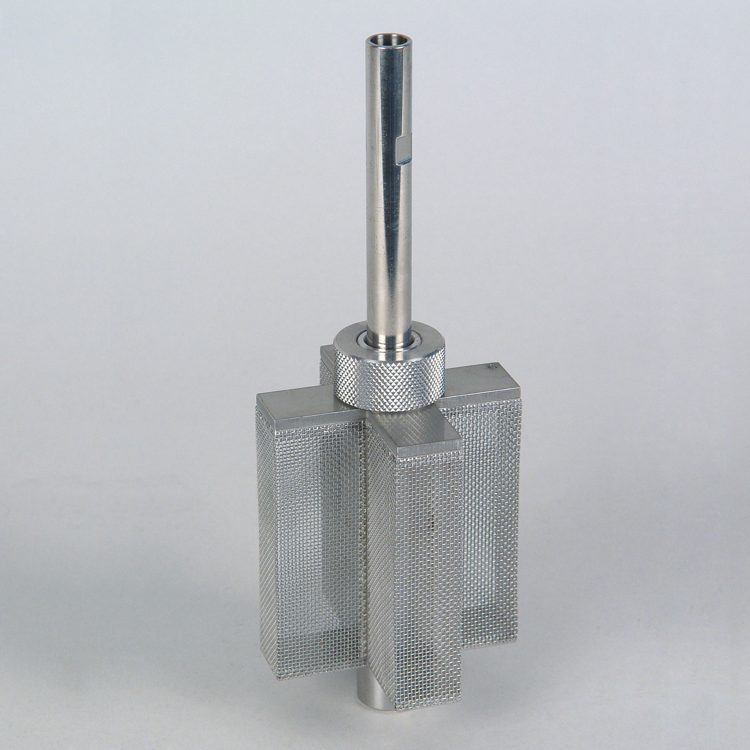 Rotierender Katalysatorkorb für Pellets